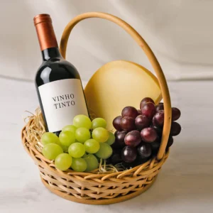 Cesta Pequena de Queijo, Vinho e Fruta